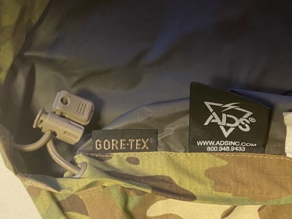 US Army Gore-tex Nässeschutz Jacke Gr.Large Long Multicam - Image 2